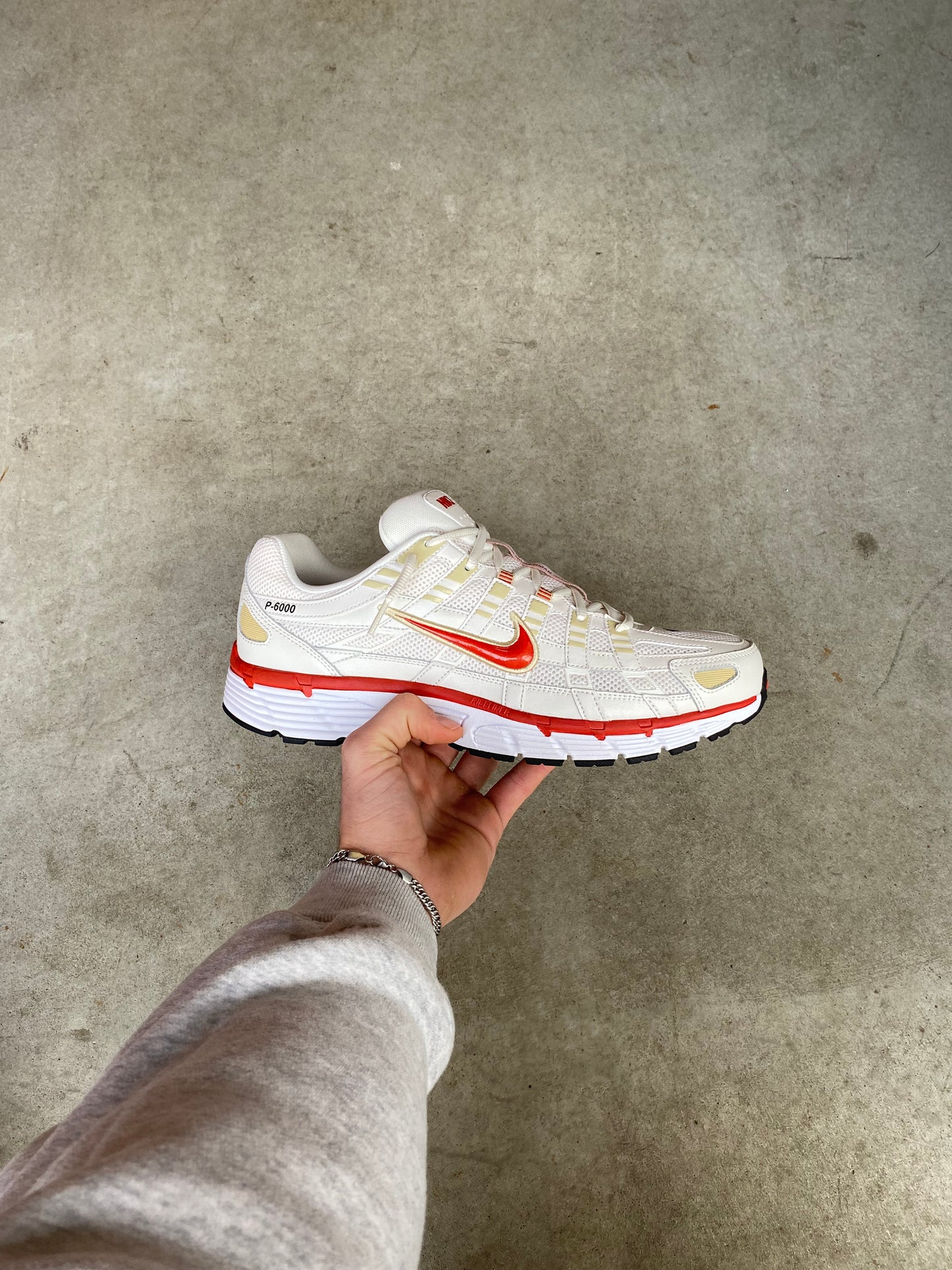 Nike P-6000 “dragon red”