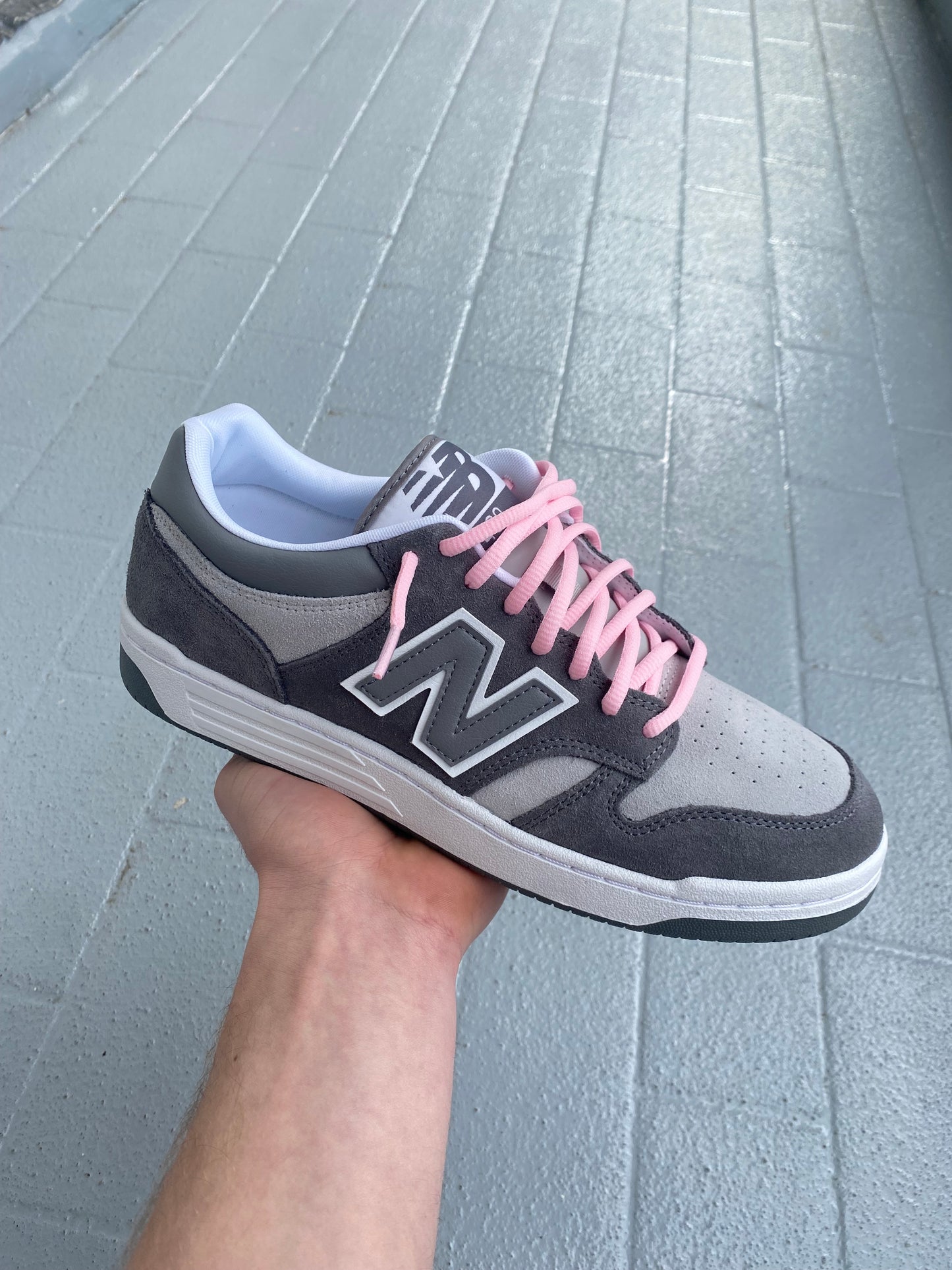 New balance “Grey” pink laced
