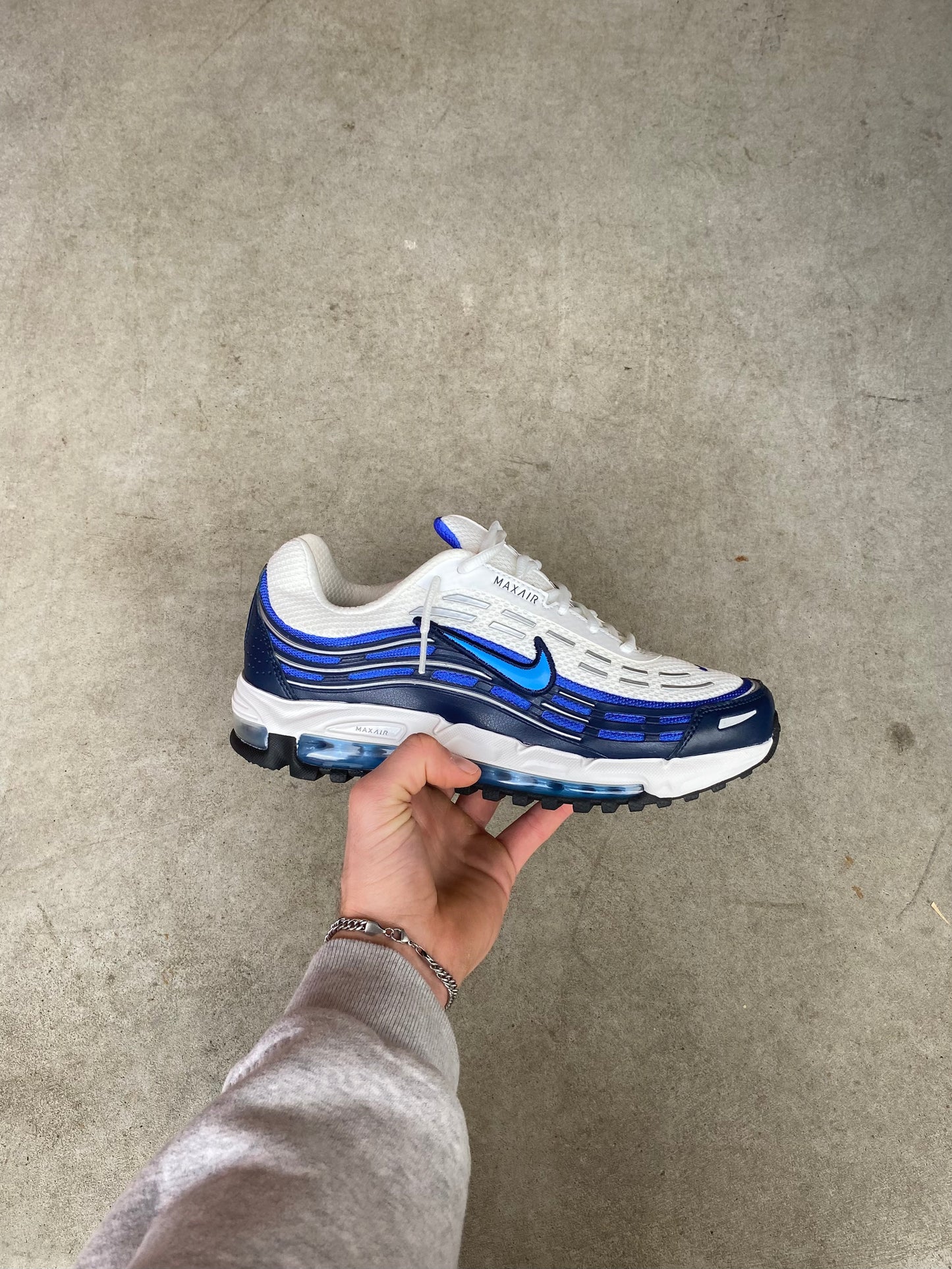 Nike Airmax “obsidian”