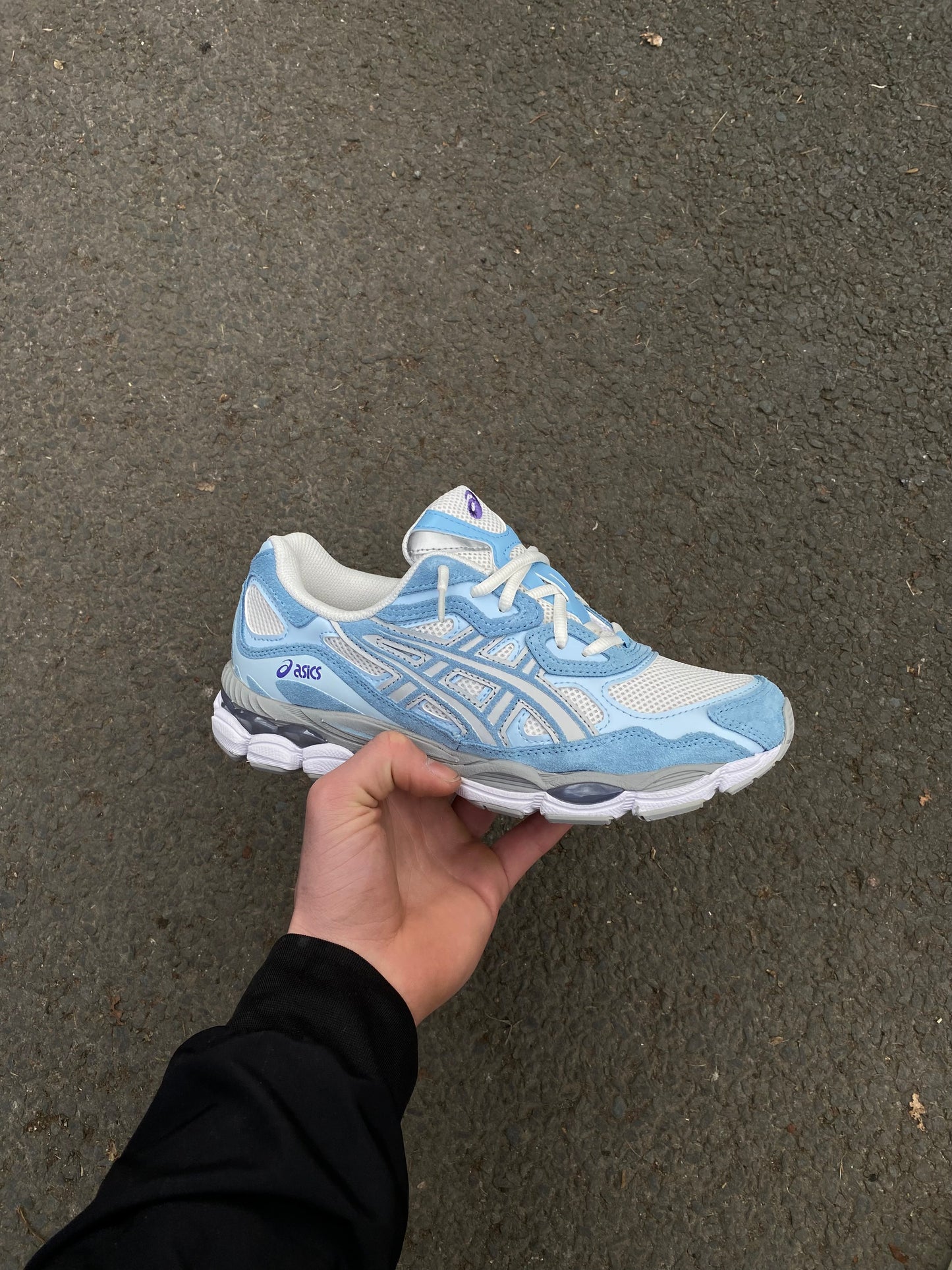 ASICS “Arctic sky”