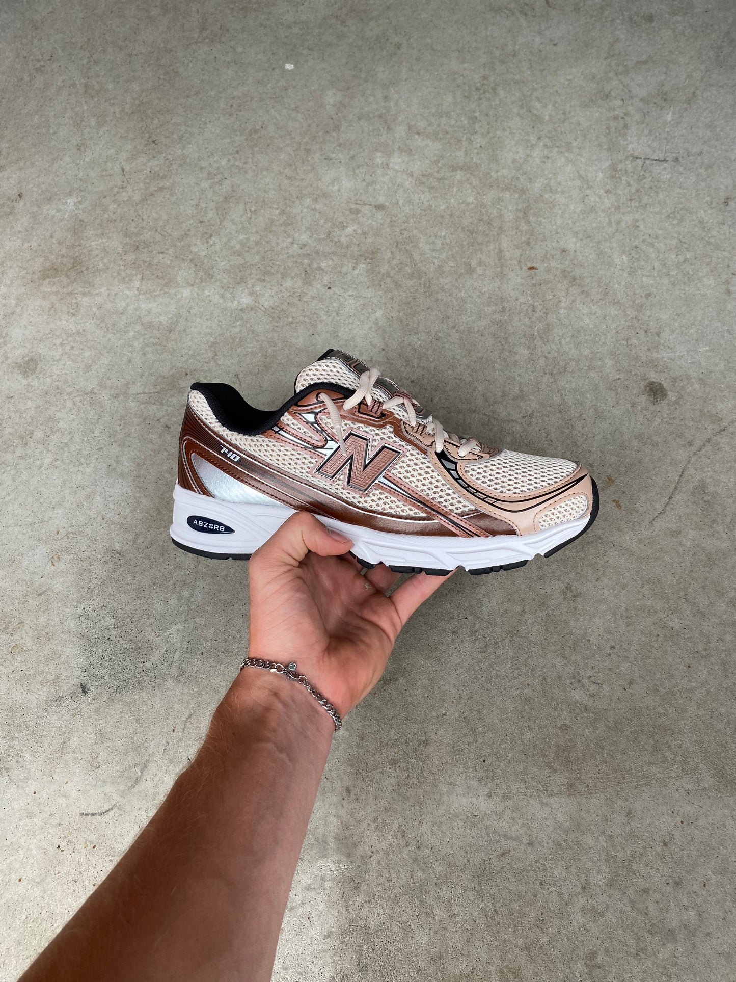 New balance “rich oak”