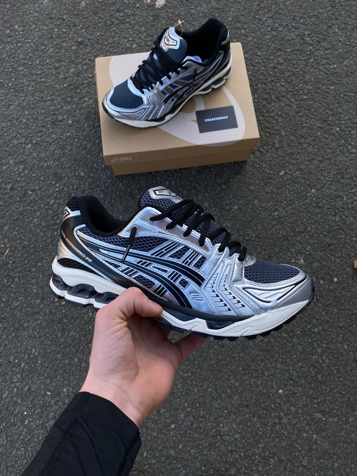 ASICS gel kayano “carrier black”
