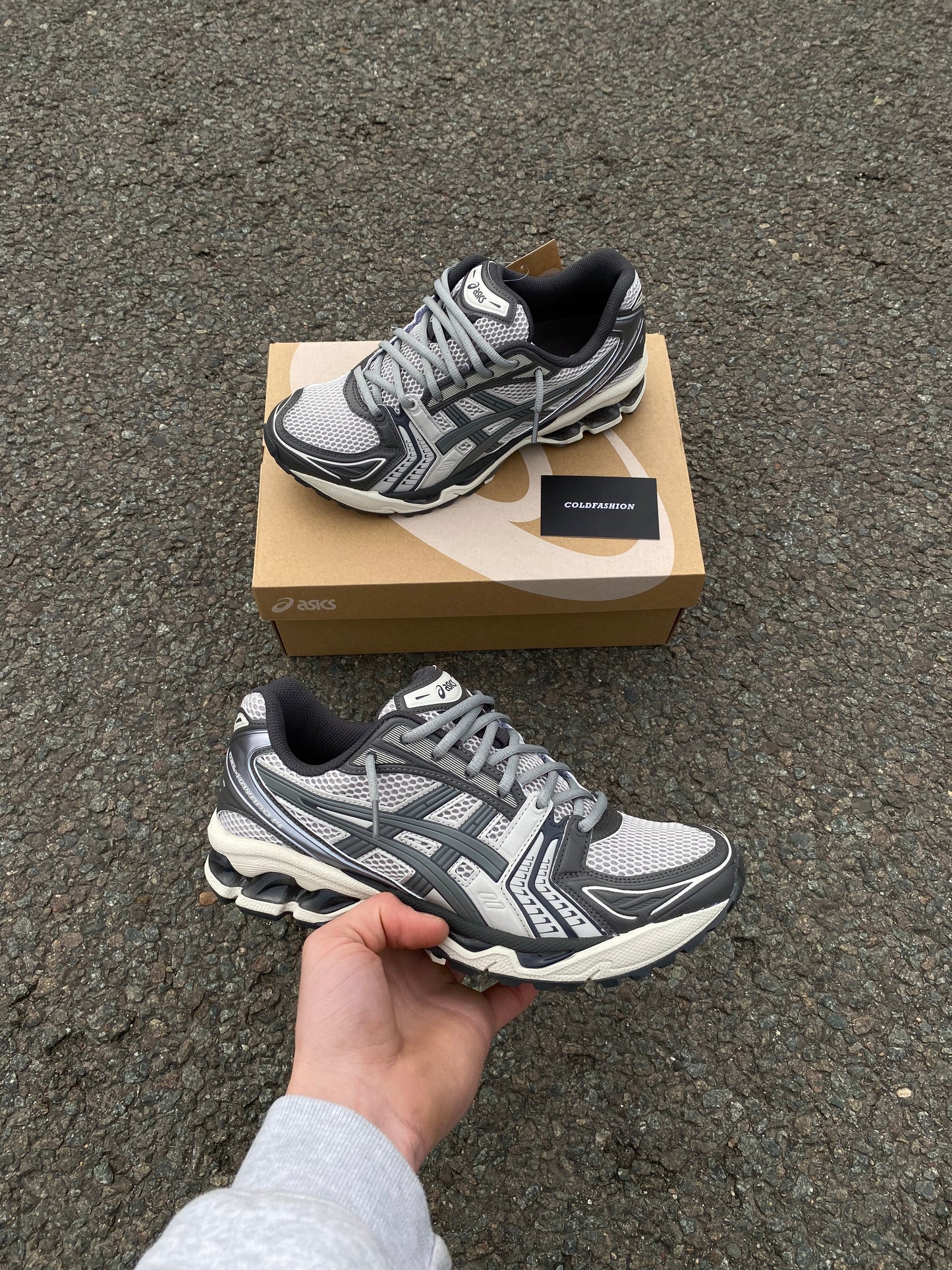 ASICS gel kayano “oyster grey”