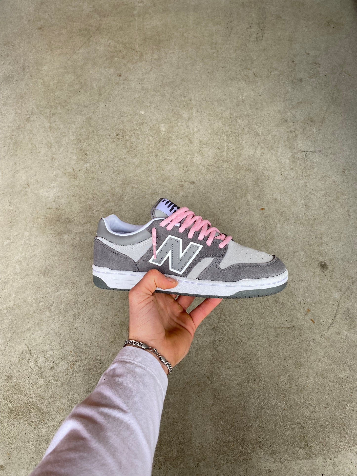 New balance “Grey” pink laced
