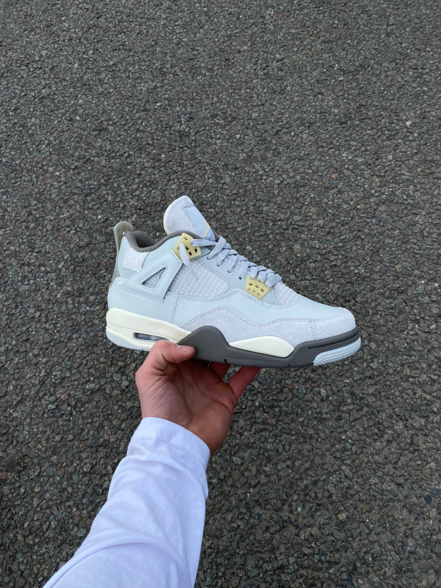 Jordan 4 “Craft photon dust”