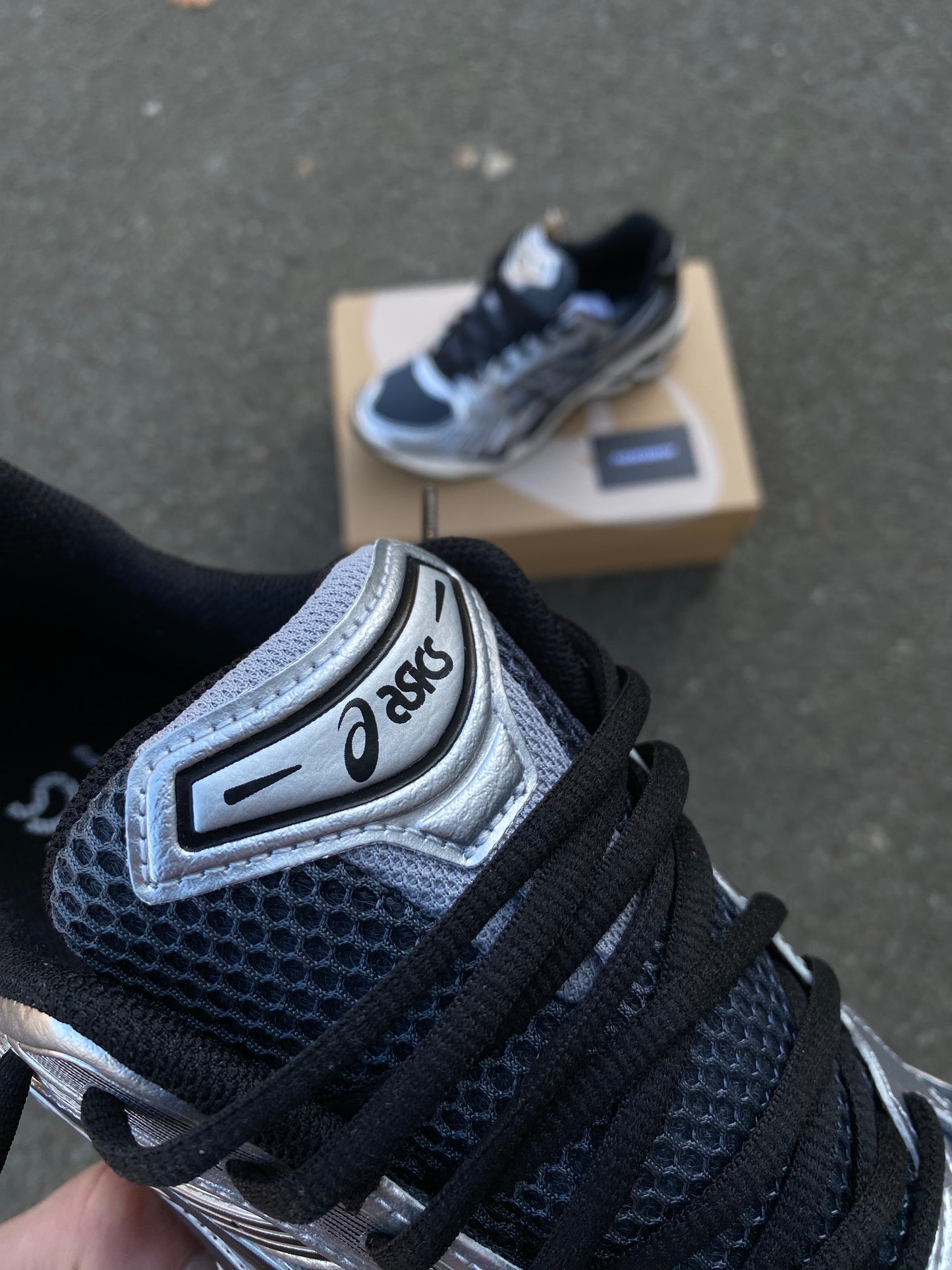 ASICS gel kayano “carrier black”