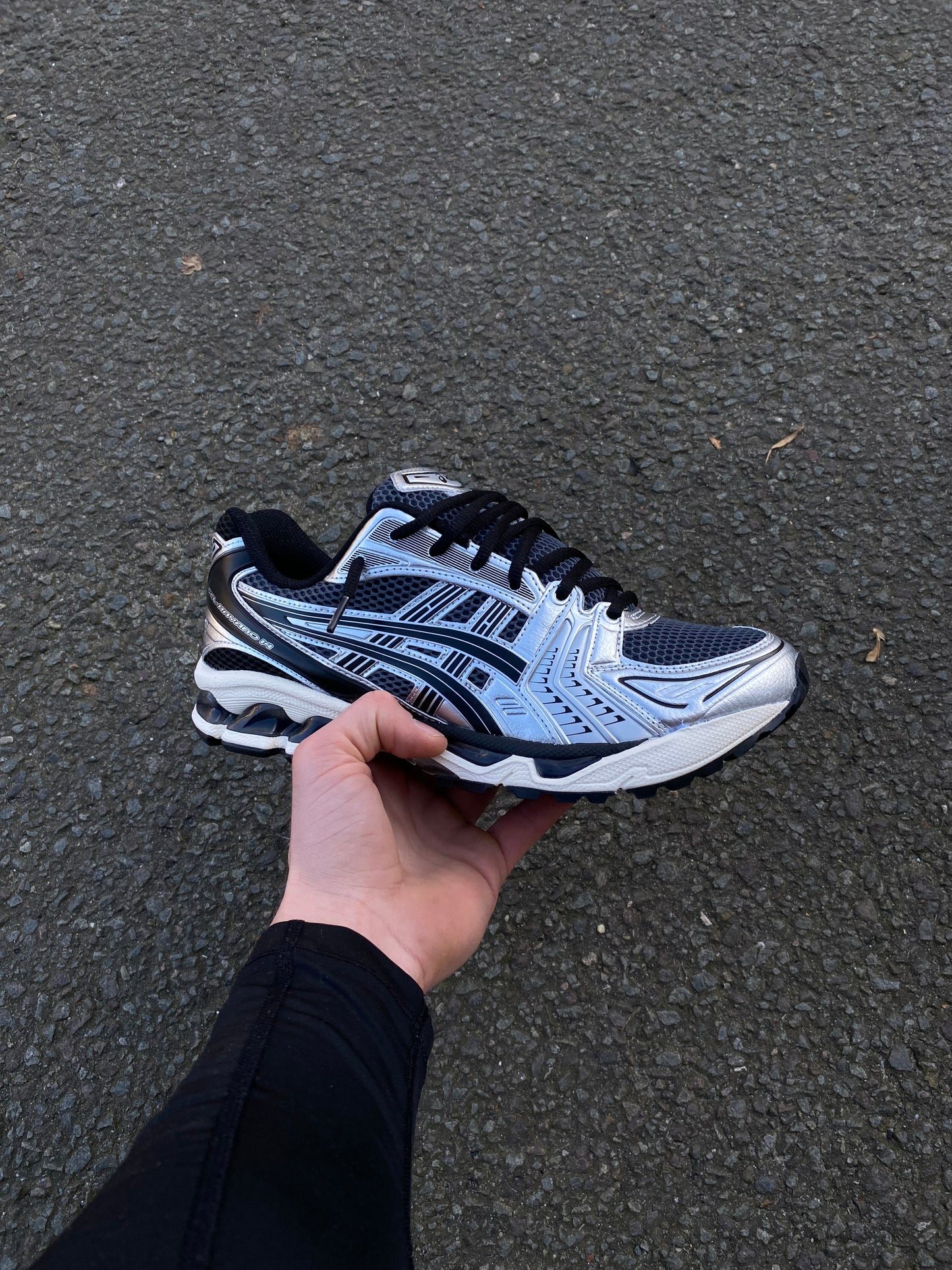 ASICS gel kayano “carrier black”