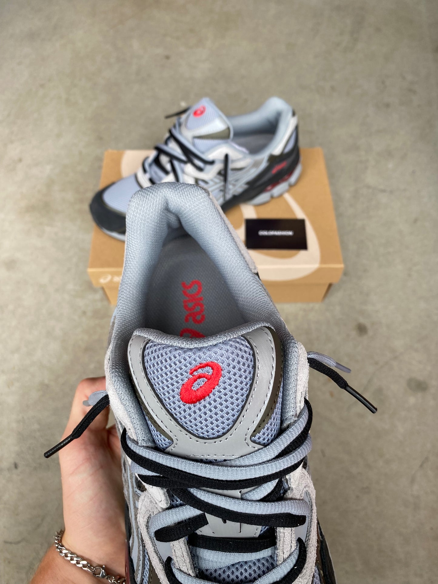 ASICS “gravel black”