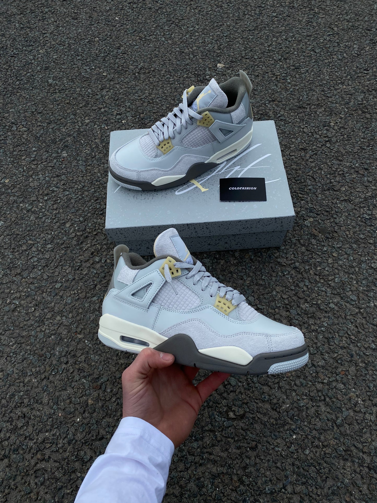 Jordan 4 “Craft photon dust”
