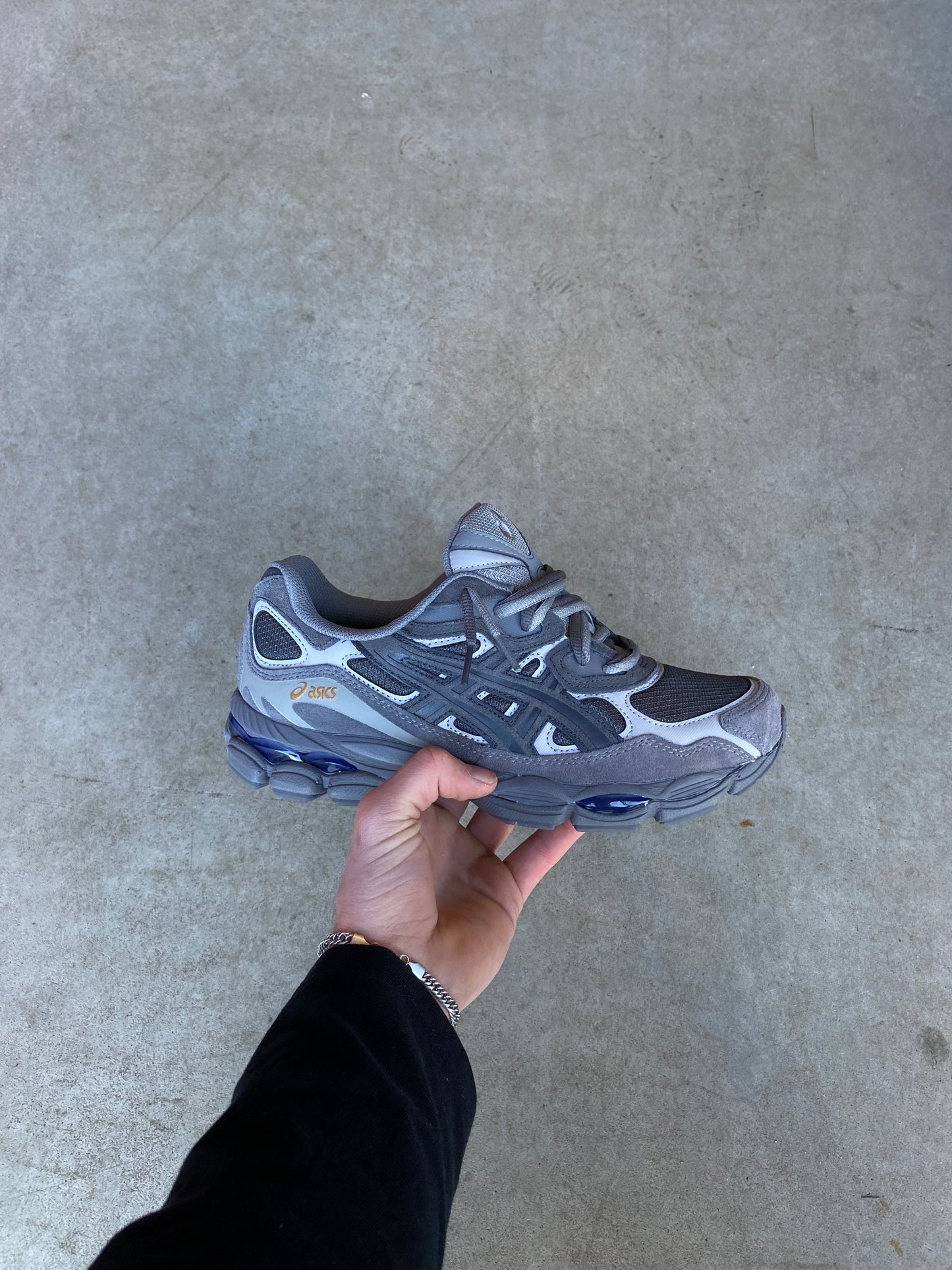 ASICS “Obsidian Grey”