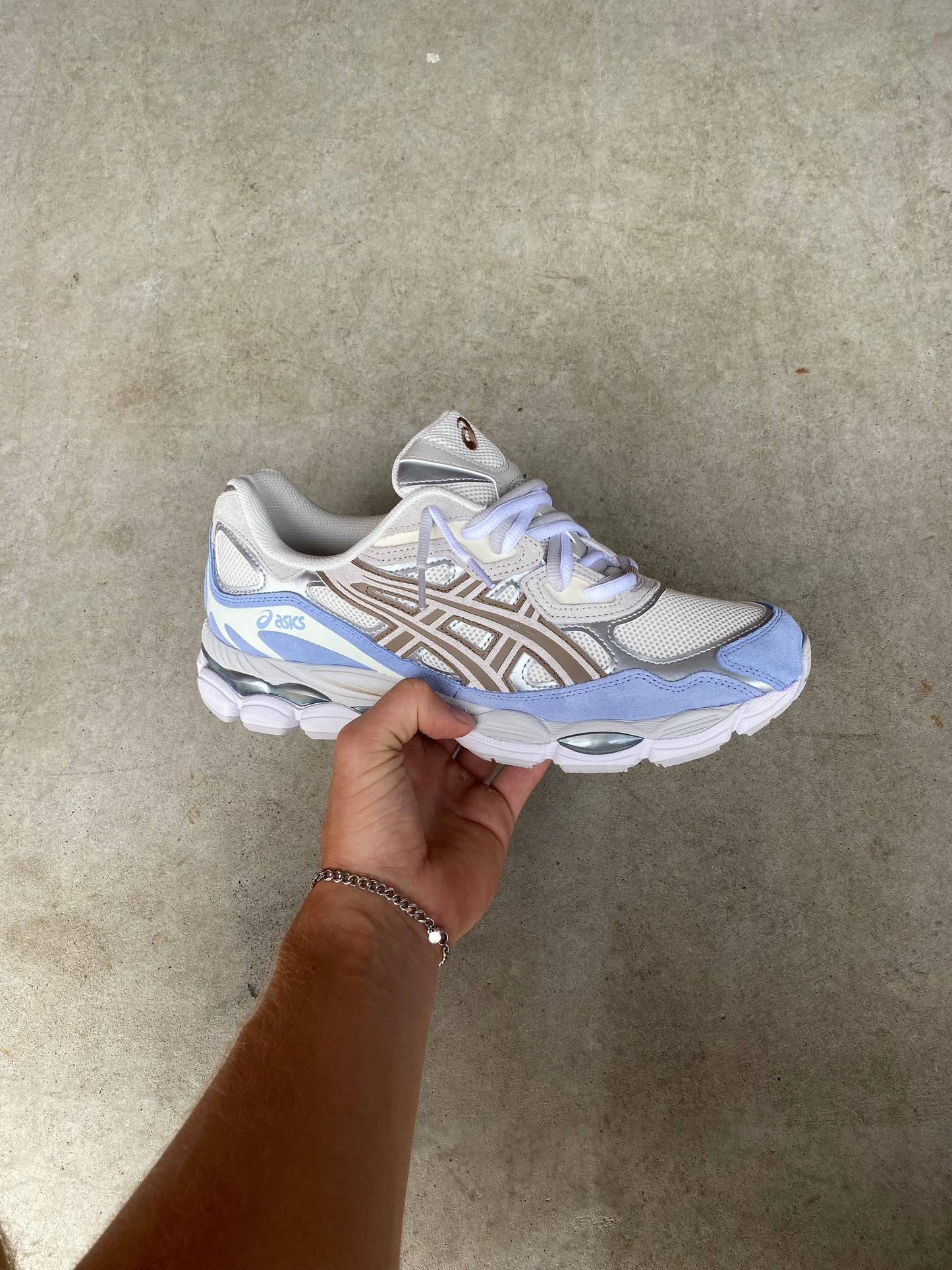 ASICS “cream cloud grey”