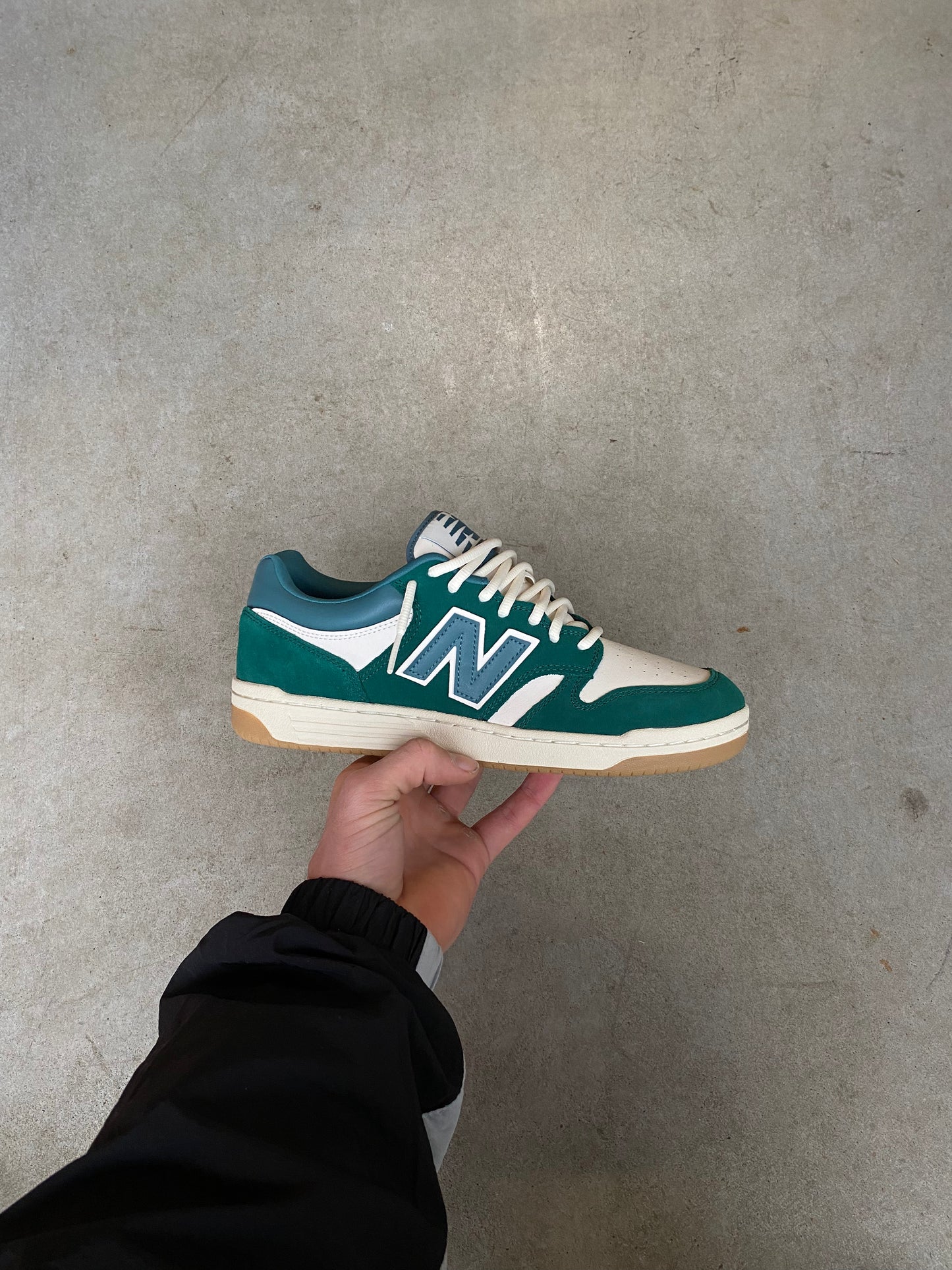 New balance “Marsh Green Linen”