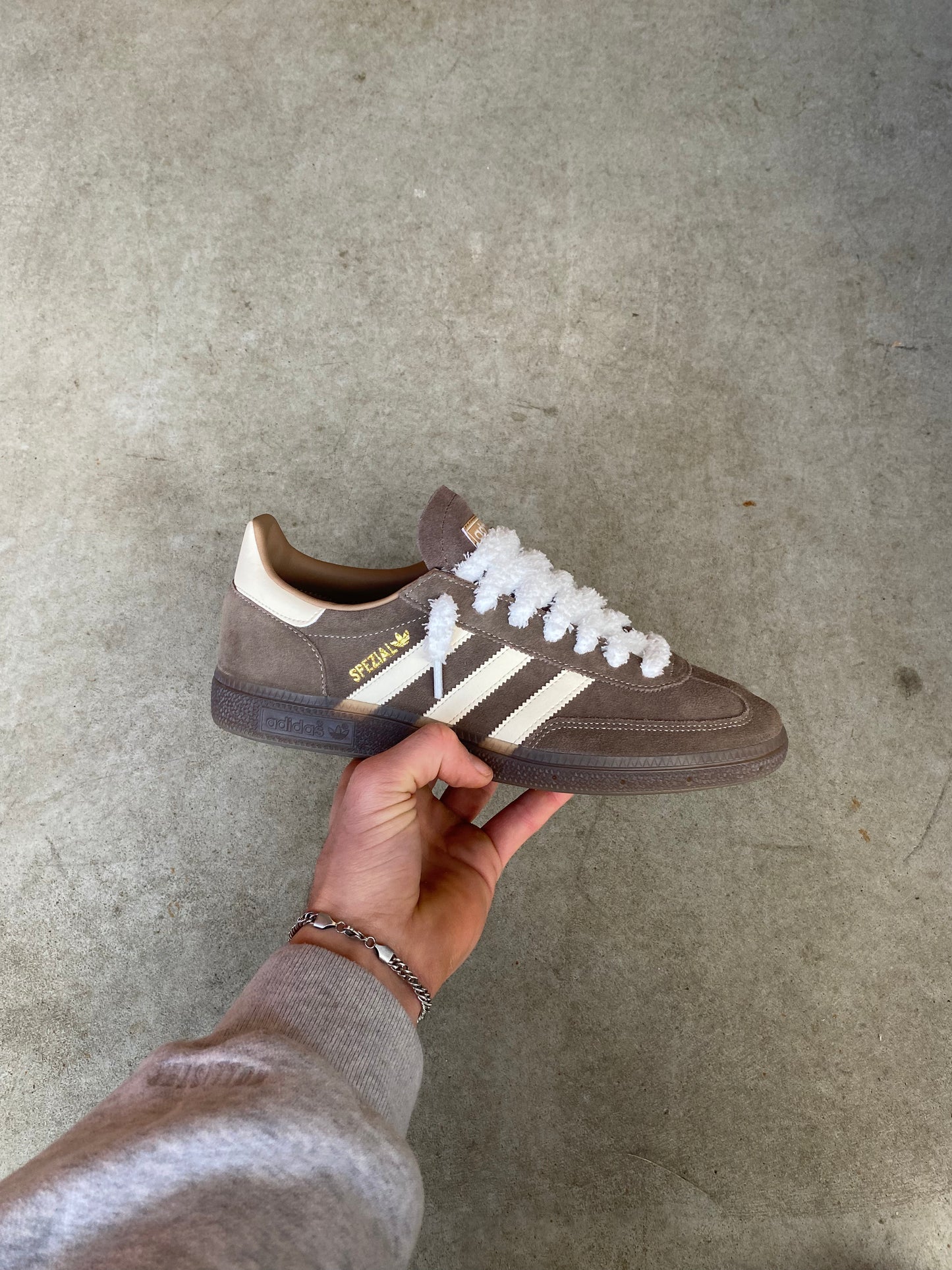 Adidas special “Wonder White”