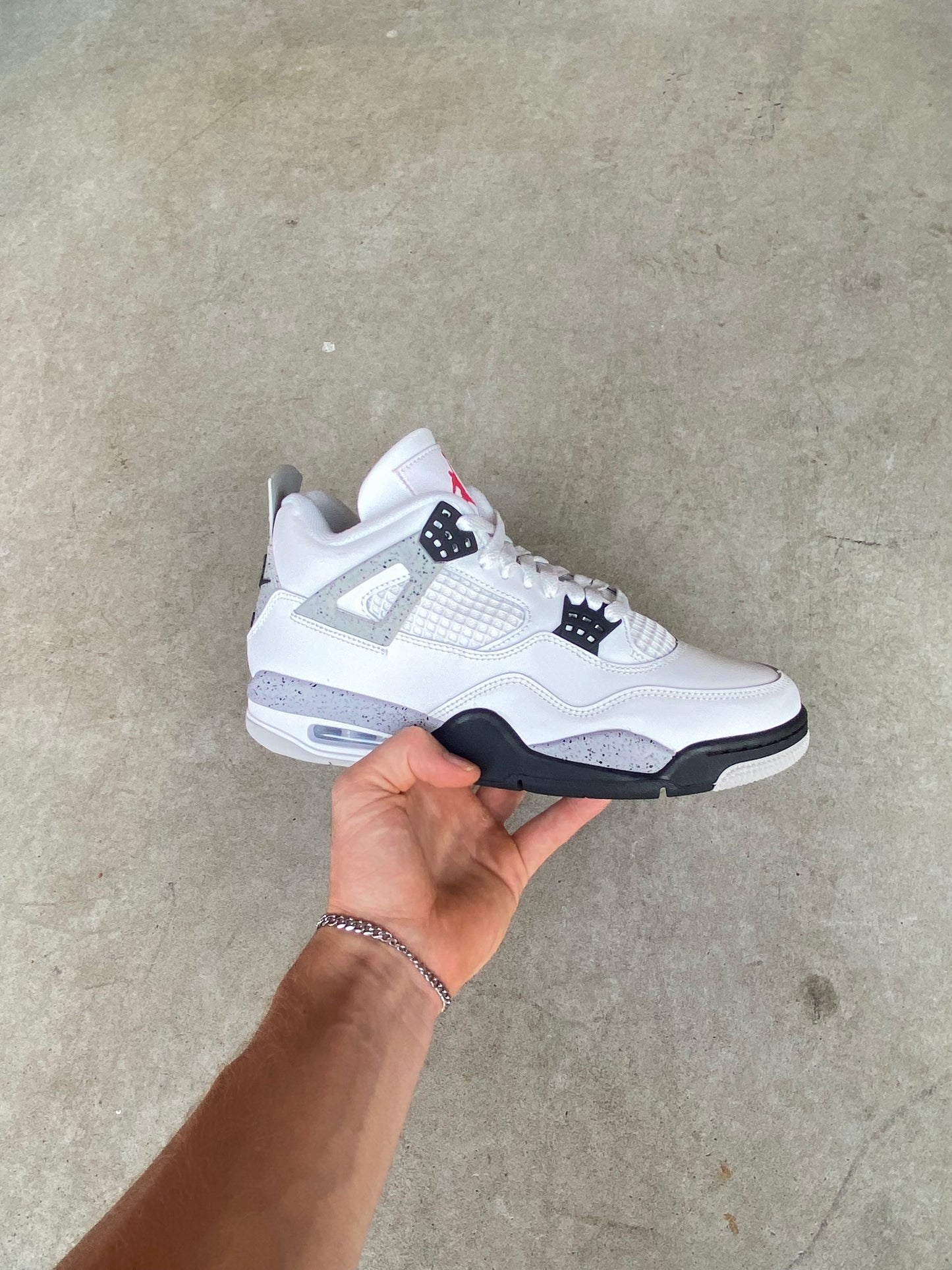 Jordan 4 “white cement”