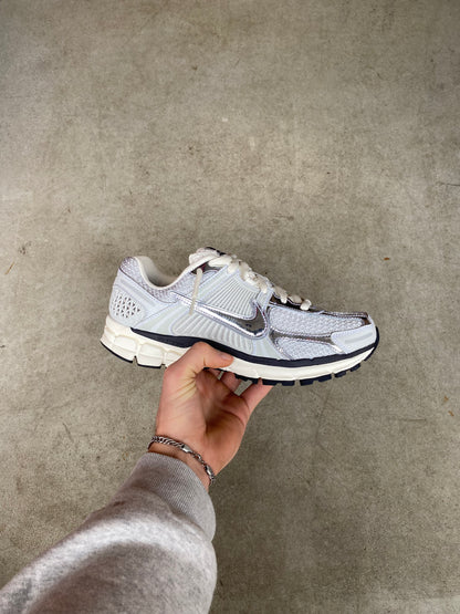 Nike vomero “chrome”