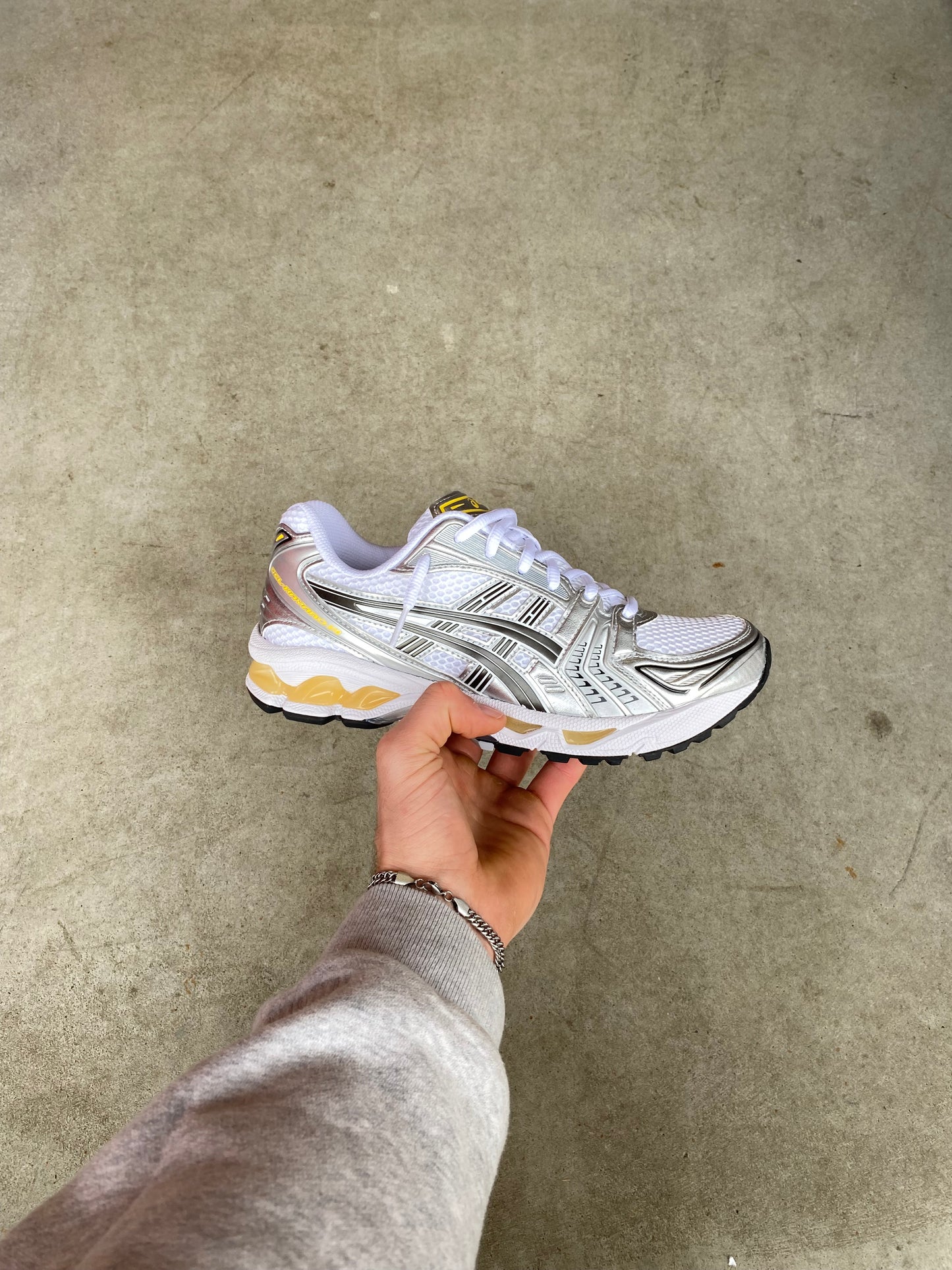 ASICS gel kayano “Tai-chi Yellow”