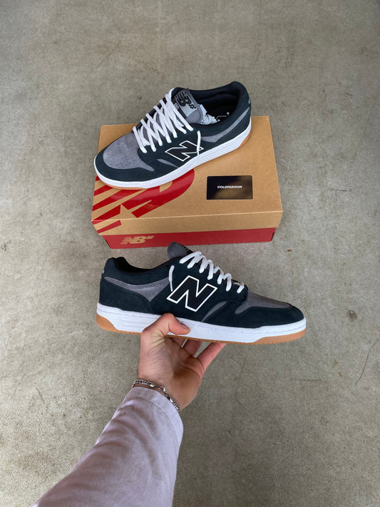 New balance “Black”