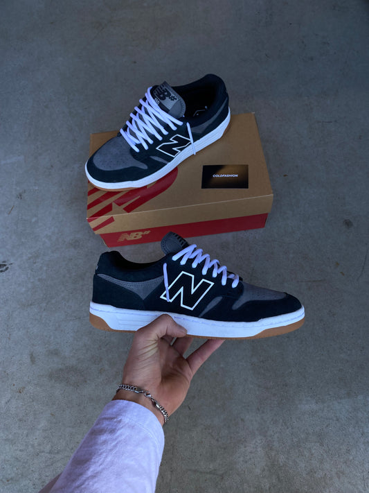 New balance “Black”