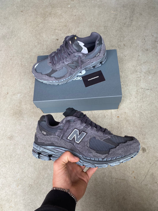 New balance 2002 protection pack “phantom”