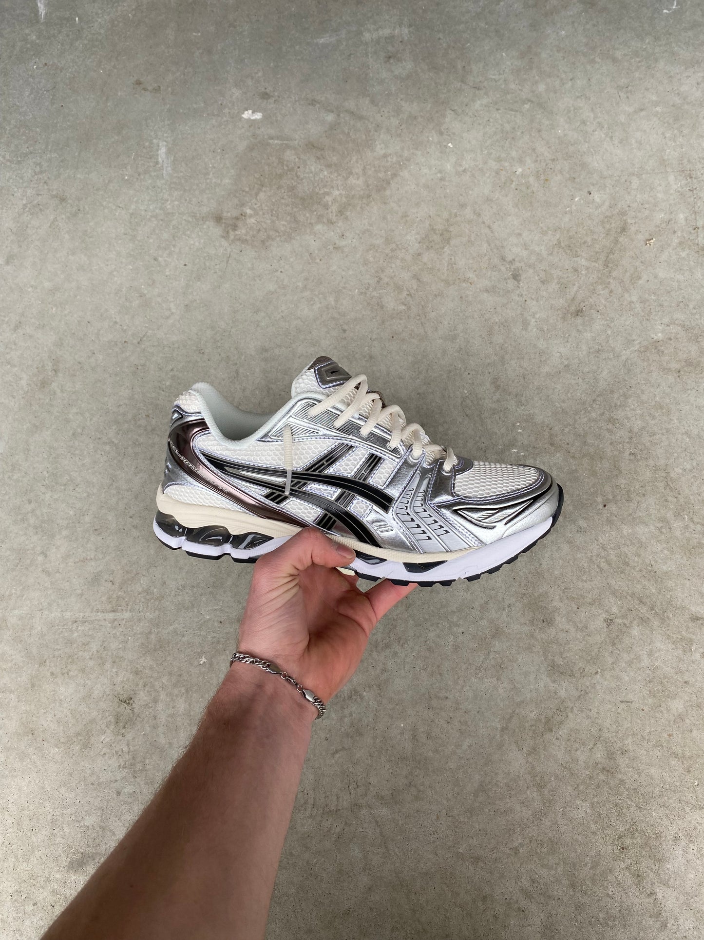 ASICS gel kayano “Black Plum”