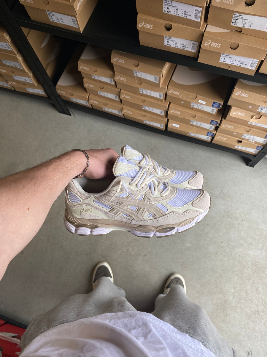 ASICS “Feather Grey”