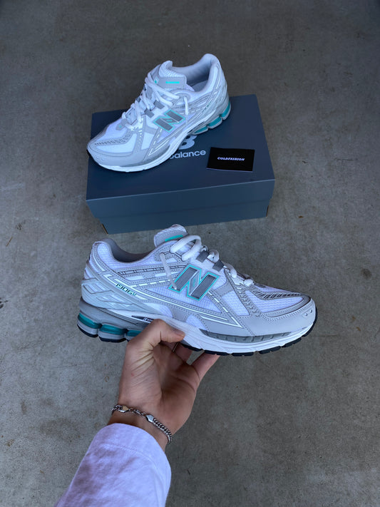 New balance “White Light Grey"