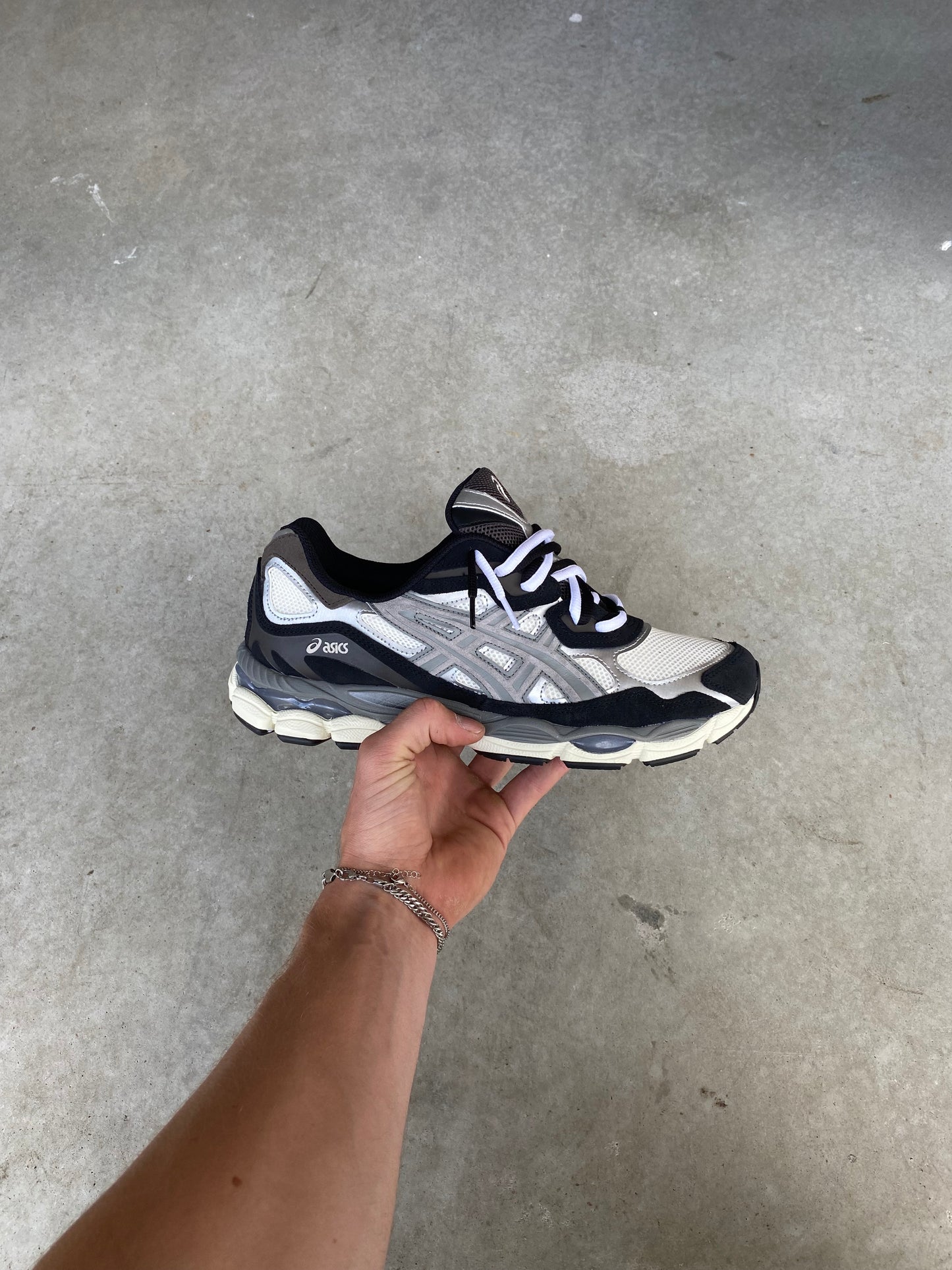 ASICS “Ivory Clay Grey”