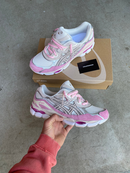 ASICS “mineral beige”