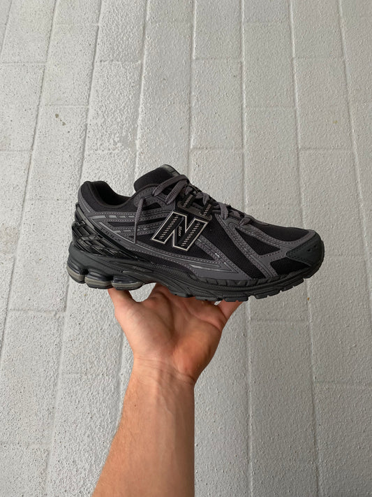 New balance “black cats”