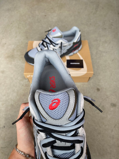 ASICS “gravel black”