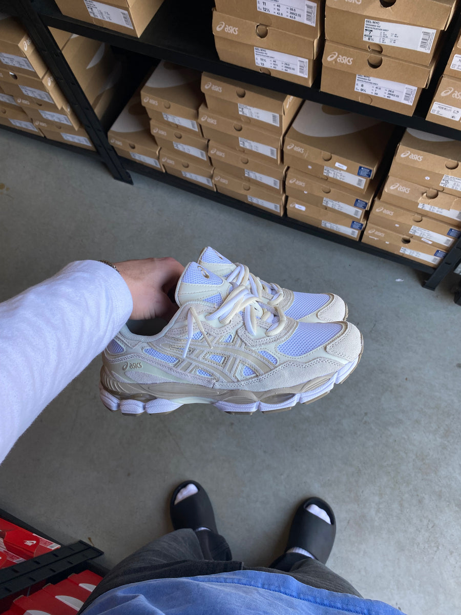 ASICS “Feather Grey”