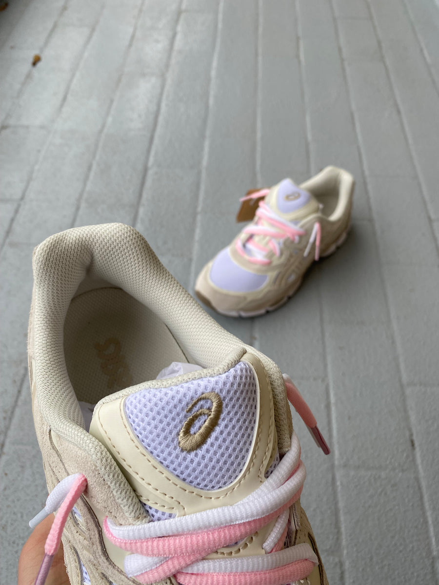 ASICS “Feather Grey”