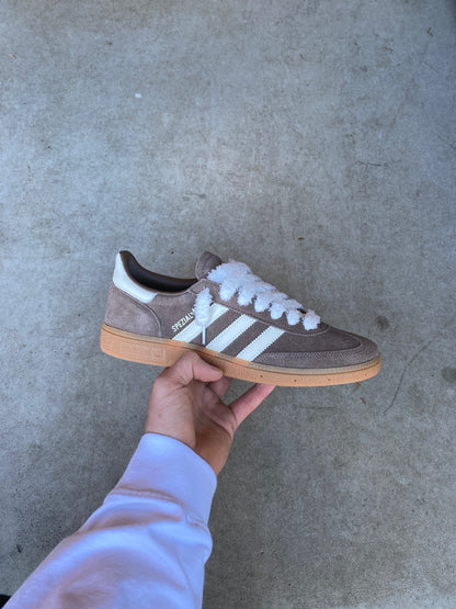 Adidas special “earth”