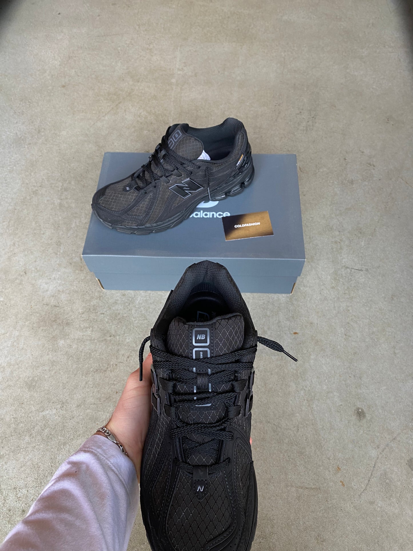 New balance “Cordura black"