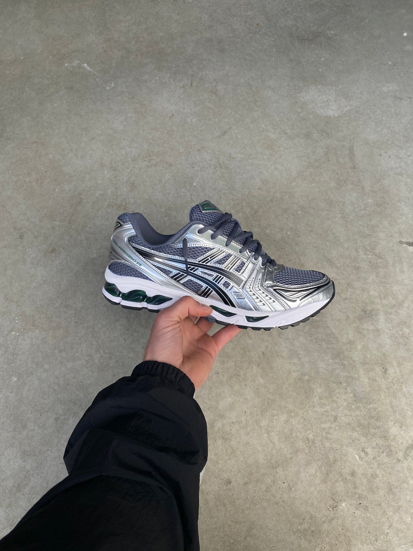 ASICS gel kayano “Metroplolis Jasper Green”