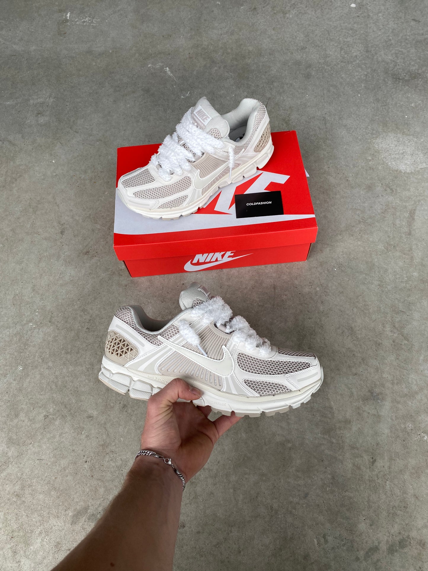 Nike vomero “Light Bones”