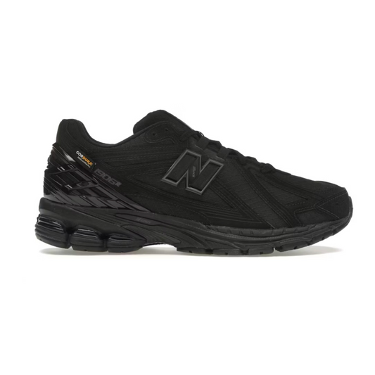 New balance “Cordura black"